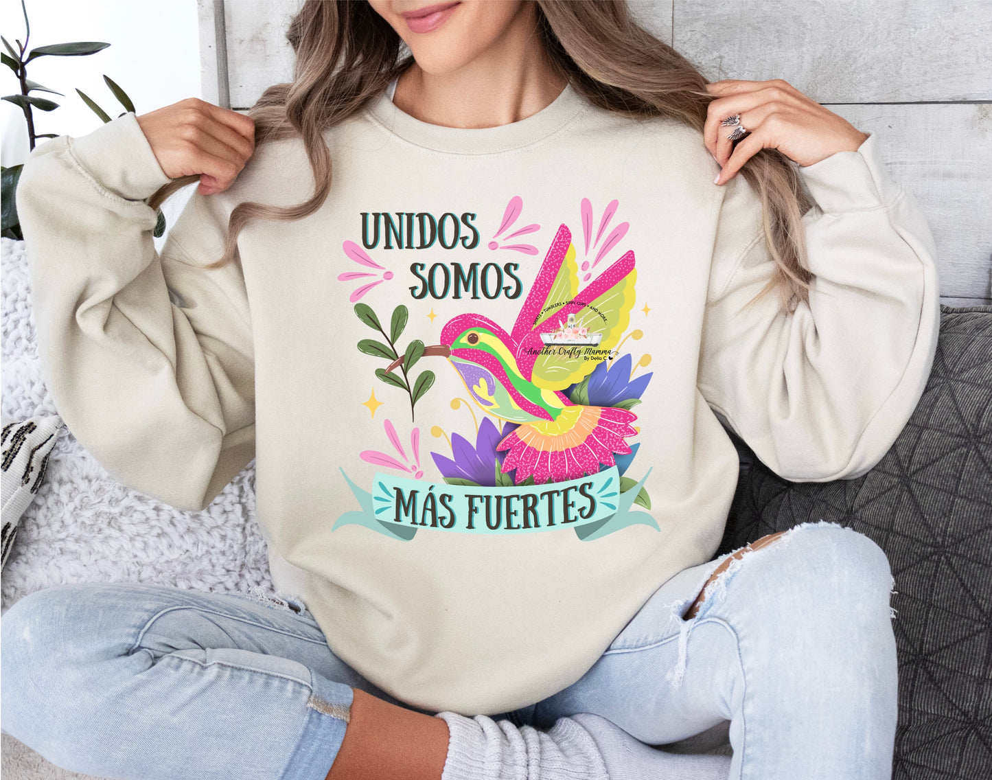 Unidos Somos Más Crewneck