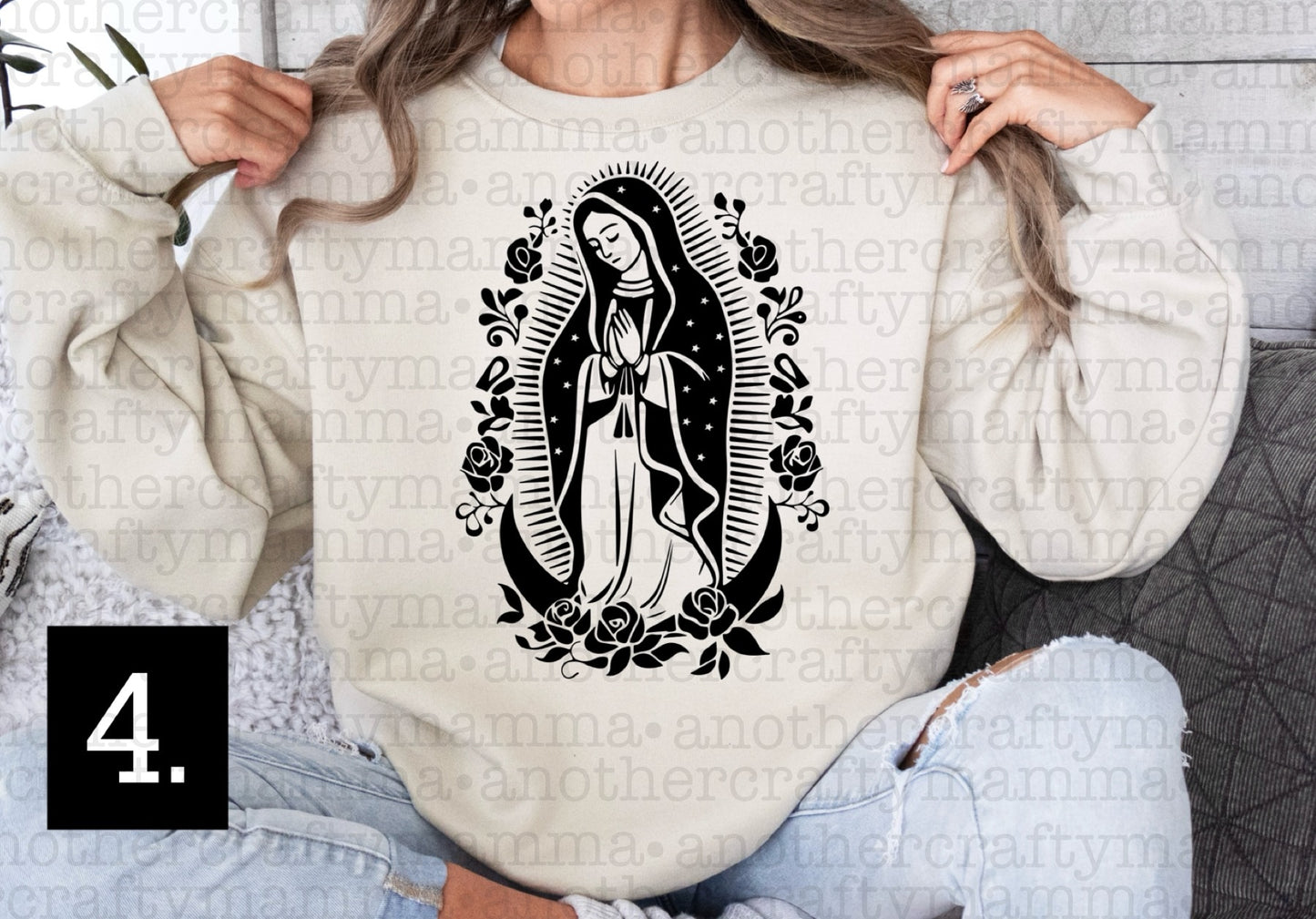 Virgencita Crewneck